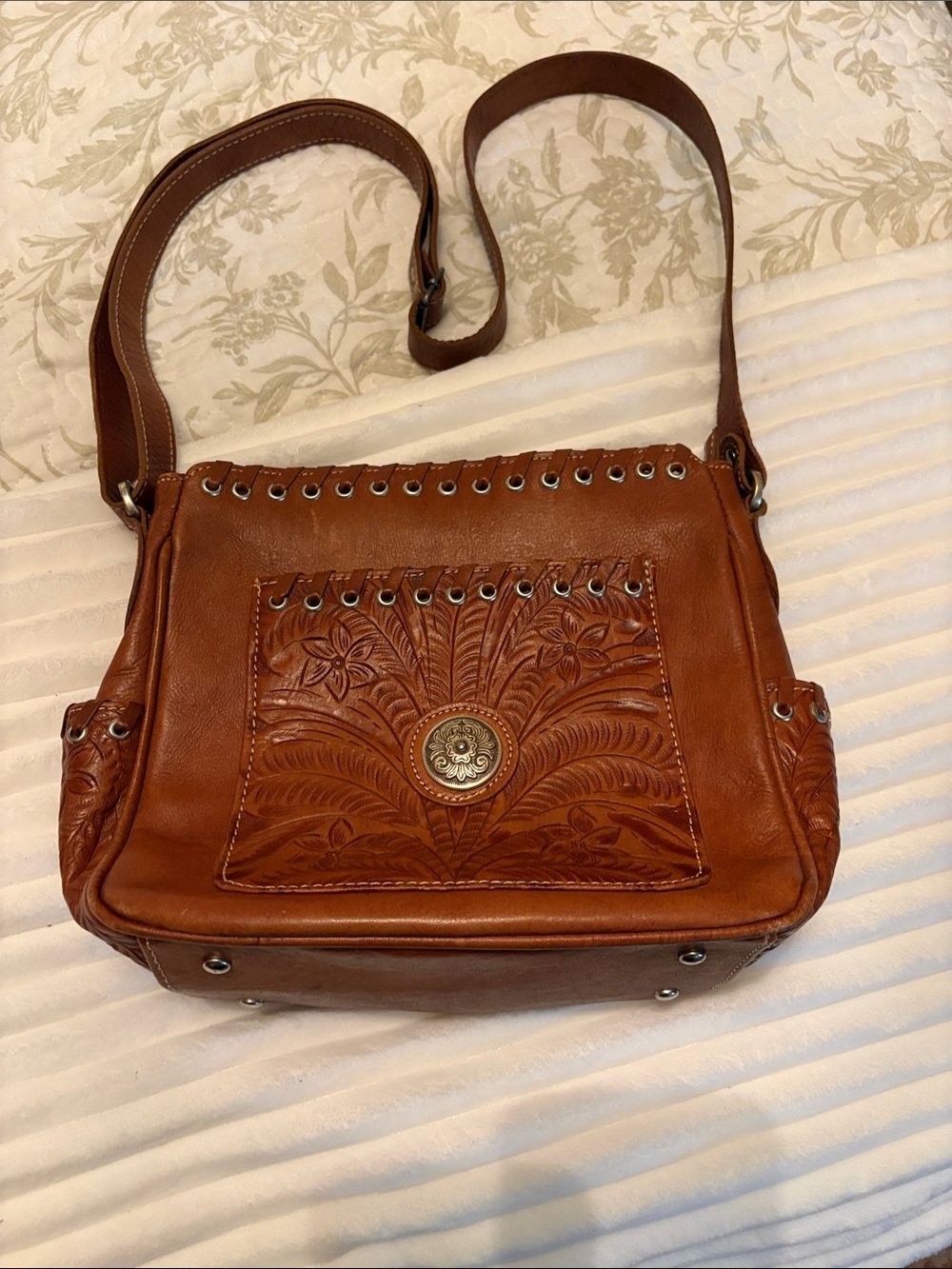 AMERICAN WEST HARVEST MOON ALL ACCESS CROSSBODY BAG